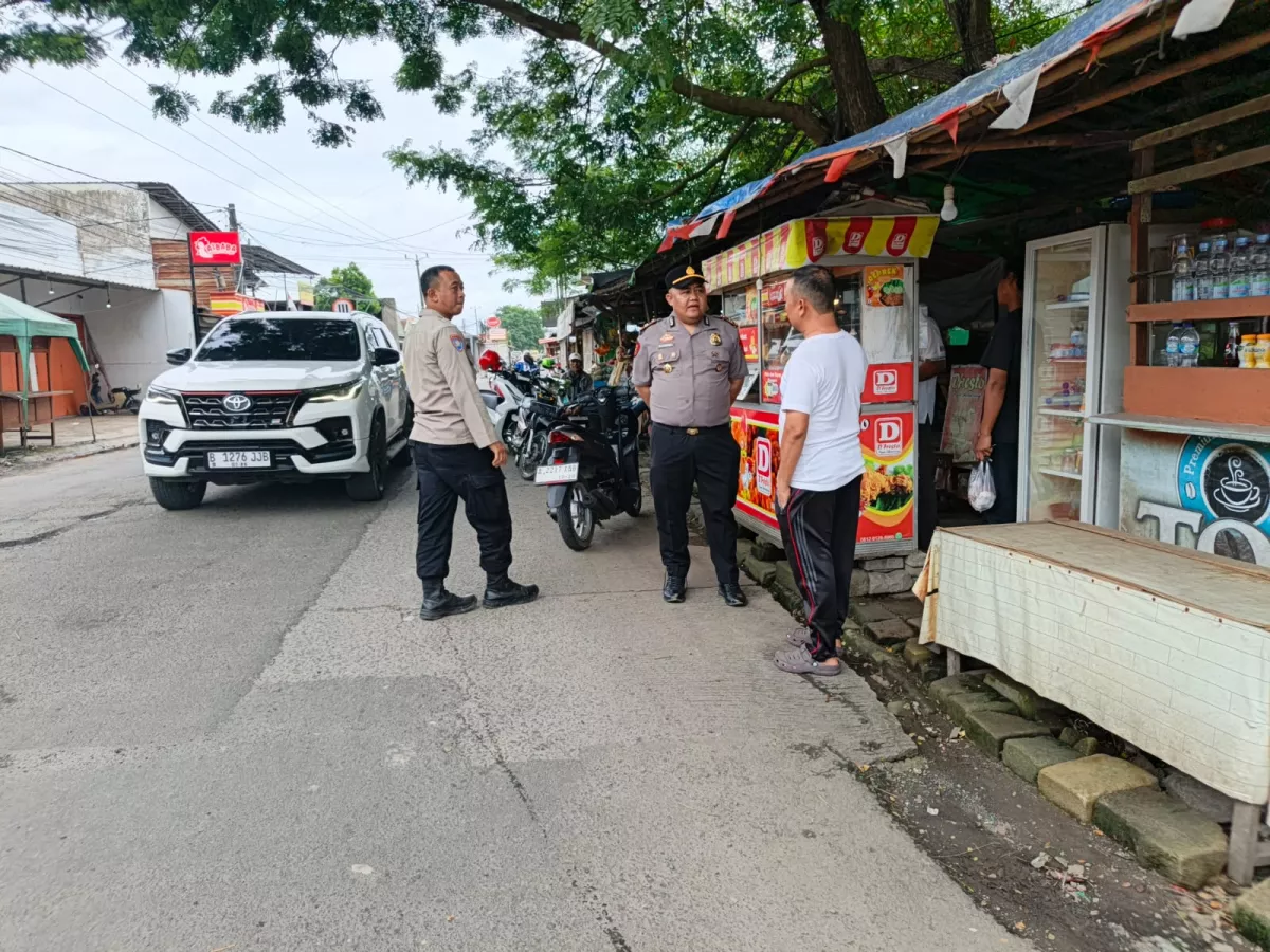 Polsek Kronjo Tertibkan 'Mata Elang' di Bundaran Tugu Cangkir Tangerang