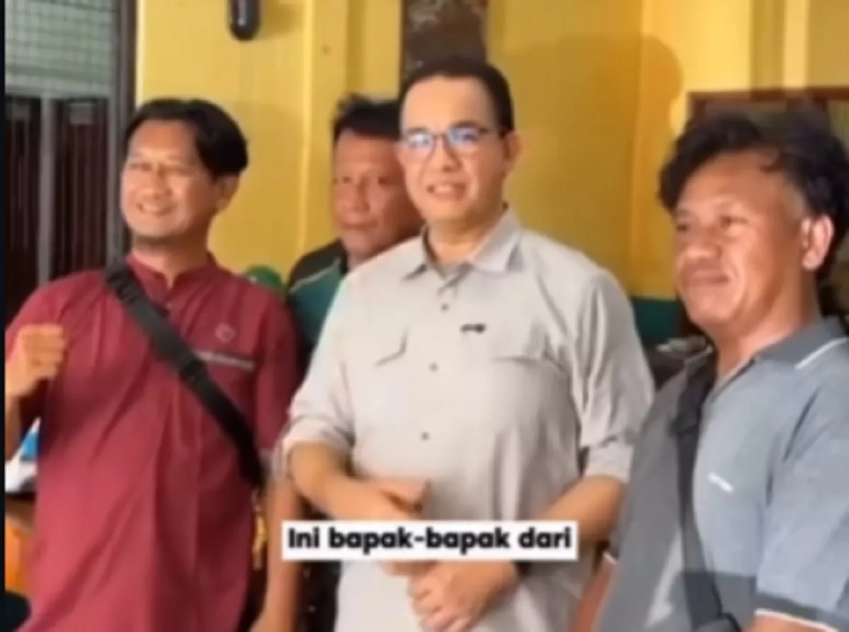 Momen Santai Anies Baswedan 'Ciduk' Petugas Intel di Karanganyar: Mending Foto Bareng