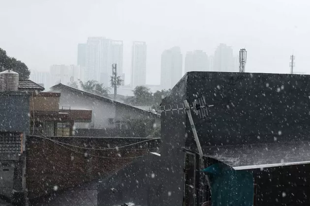Waspada Guyuran Hujan di Seluruh Jakarta Hari Ini, Kepulauan Seribu Dilanda Petir Sejak Pagi