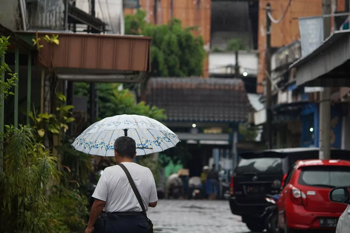 Jakarta Basah! Hujan Guyur Ibu Kota Sejak Dini Hari Secara Merata