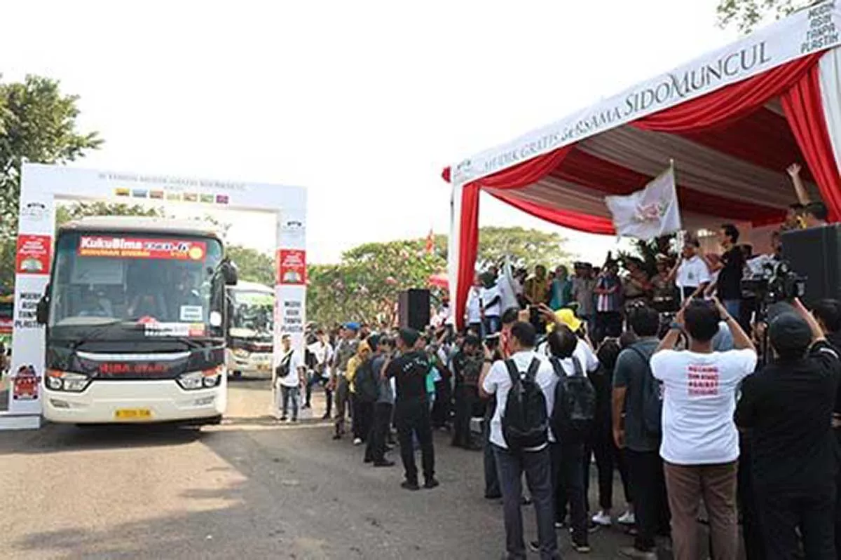 Bukan Pemerintah, Ternyata Sosok Ini Pelopor Mudik Gratis Pertama di Indonesia Sejak Tahun 1991