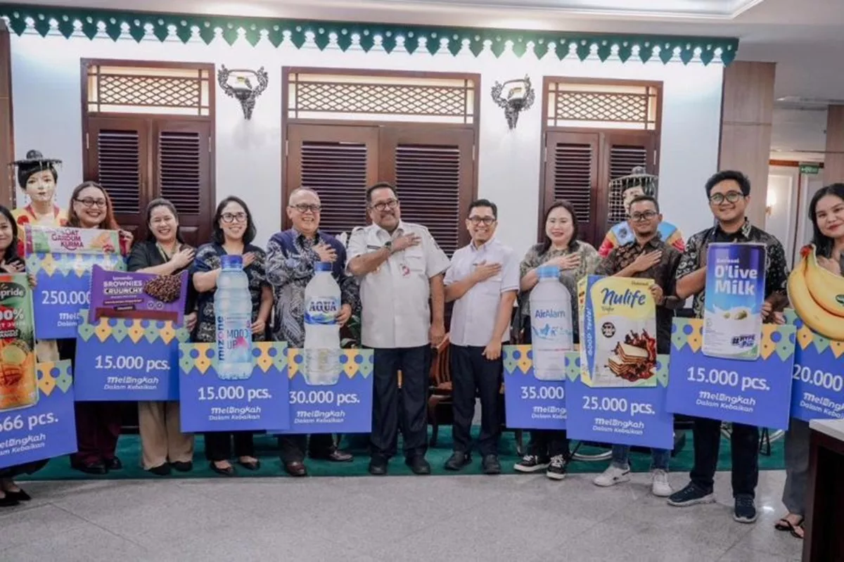 Alhamdulillah, Selama Ramadhan Bakal Ada Takjil Gratis di Halte Transjakarta