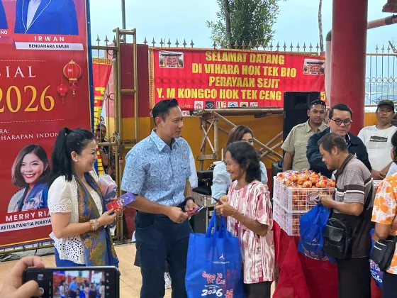 Jelang Imlek AHY Tebar Pesan Harmoni di Vihara Hok Tek Bio Tangerang