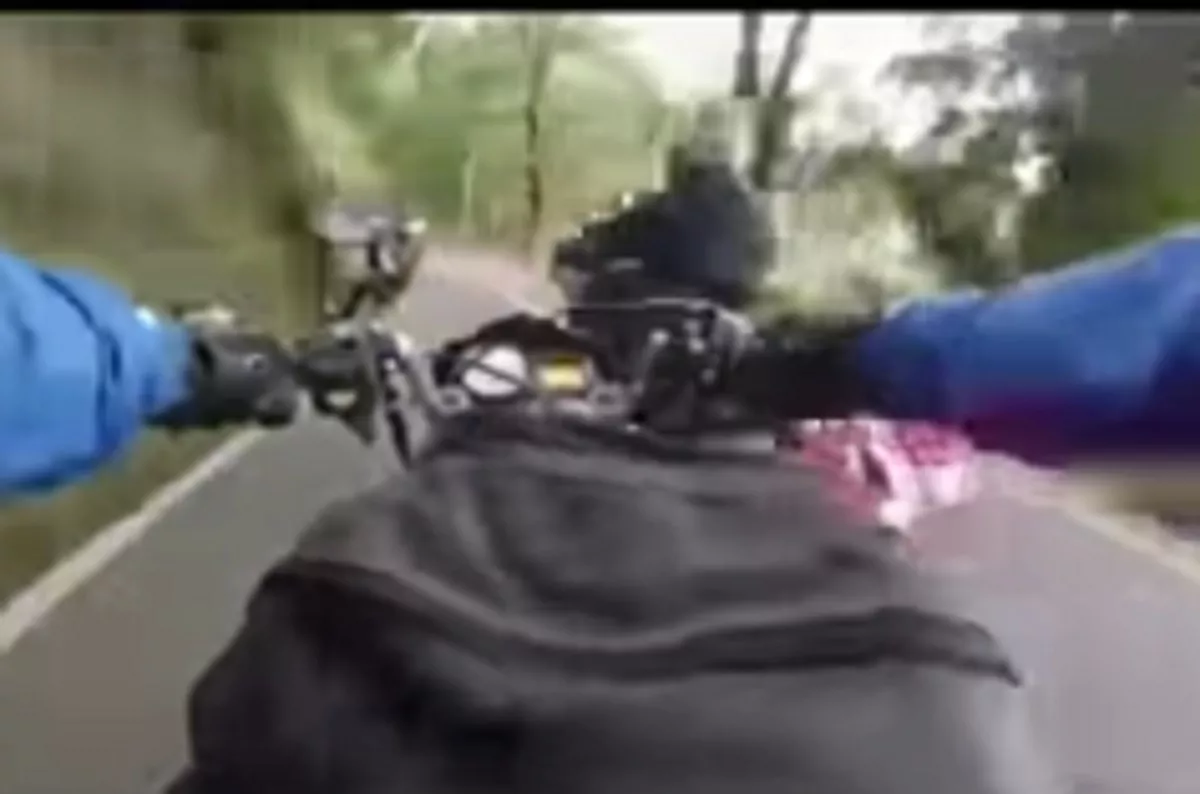 Viral! Detik-detik Motovloger Terjun ke Jurang di Cianjur Usai 'Digunting'