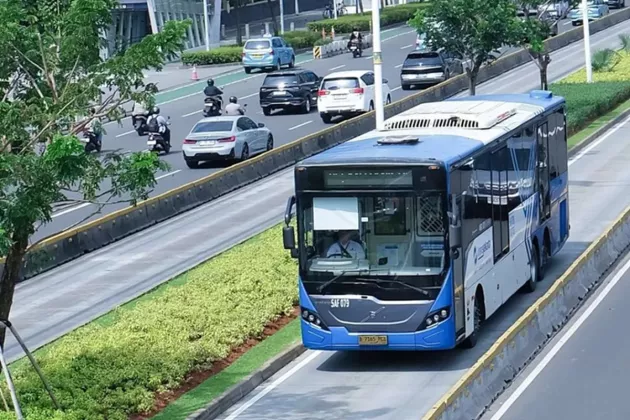 HORE! Besok Transjakarta Rayakan HUT Ke-12, Tarif Jadi Cuma Rp12