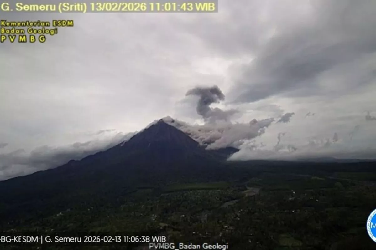 Guguran Awan Panas Sertai Erupsi Gunung Semeru, Status Siaga!