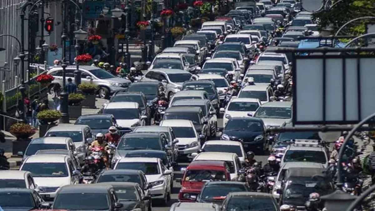 1,5 Juta Kendaraan Serbu Bandung Saat Libur Imlek 2026, Lalu Lintas  Macet Parah