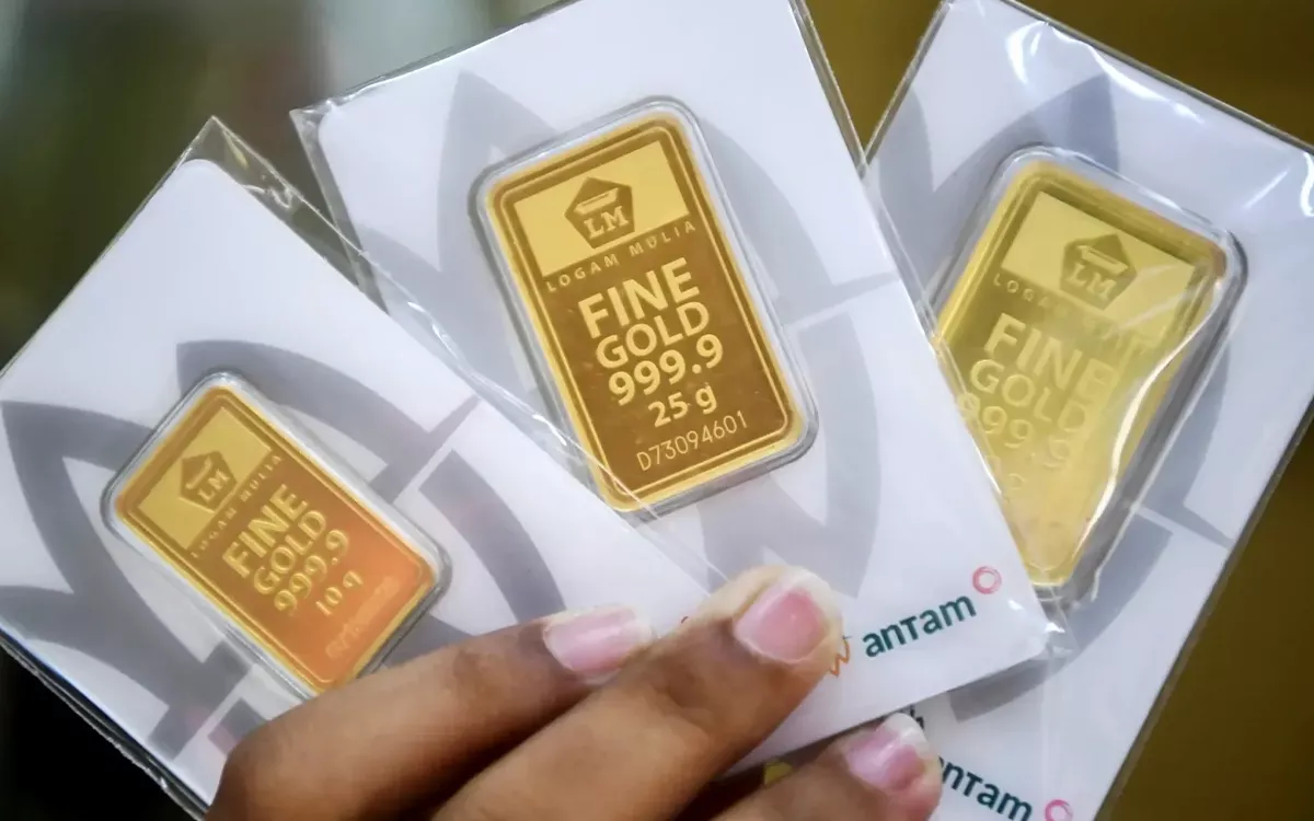 Harga Emas Antam Turun Rp14.000 Hari Ini, Simak Rincian Harga Terbarunya