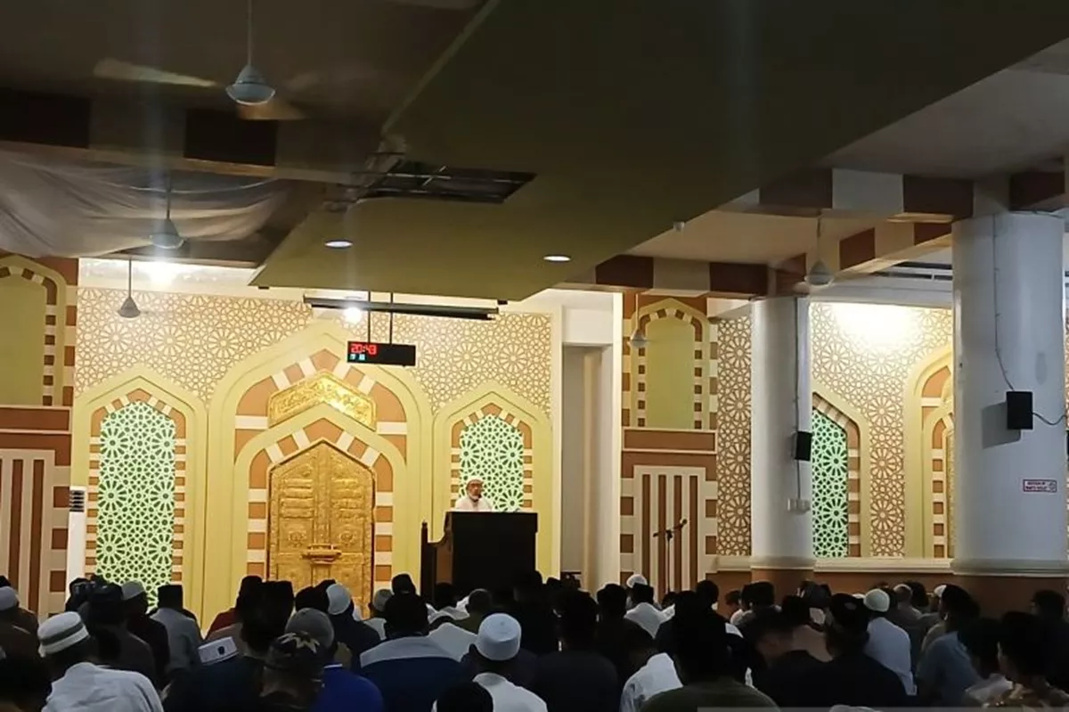 Warga Muhammadiyah di Berbagai Daerah Lakukan Salat Tarawih Perdana