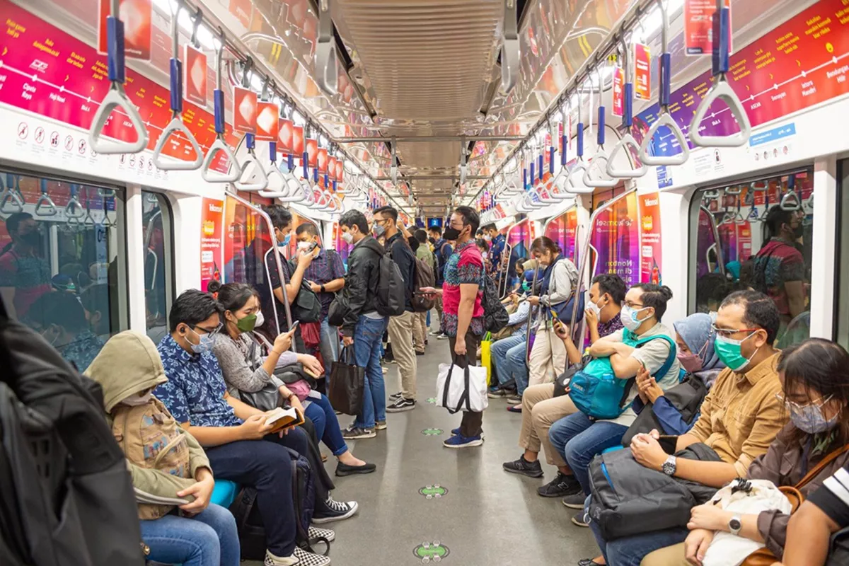 Selama Ramadan, Penumpang MRT Jakarta Boleh Berbuka Puasa di dalam Ratangga
