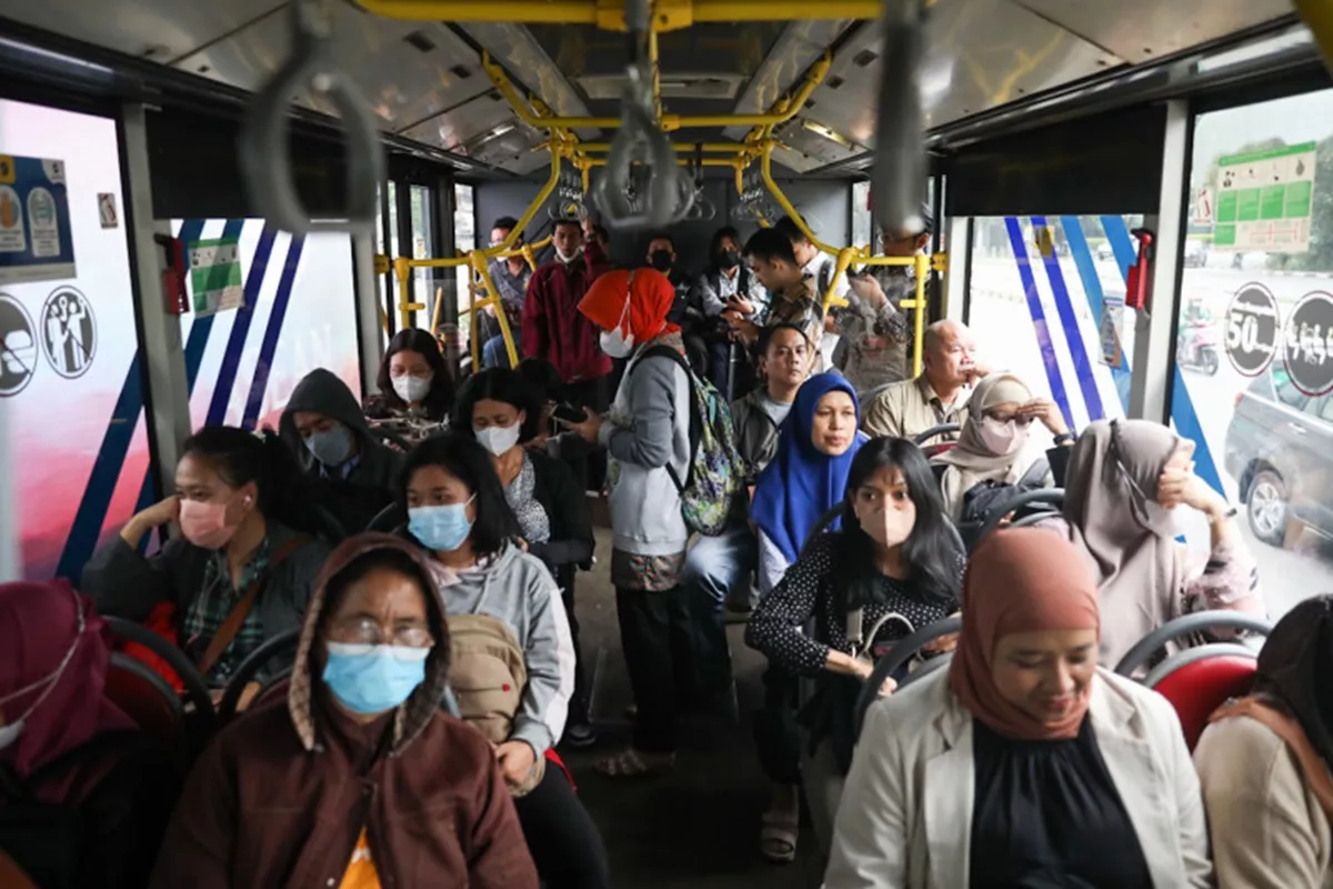 Penumpang Transjakarta Boleh Berbuka Puasa di Atas Bus, Menunya: Air dan Makanan Ringan