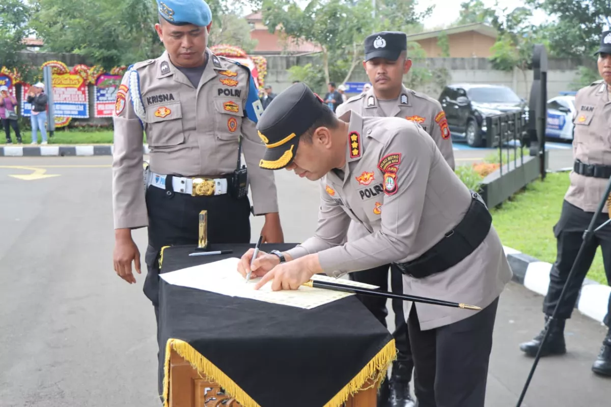 Gerbong Mutasi Polres Metro Tangerang Kota: AKBP Parikhesit Jabat Kasatreskrim