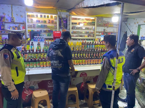 Selama Ramadan Depot Jamu Disisir Polisi Tangerang, Sejumlah Miras Disita!