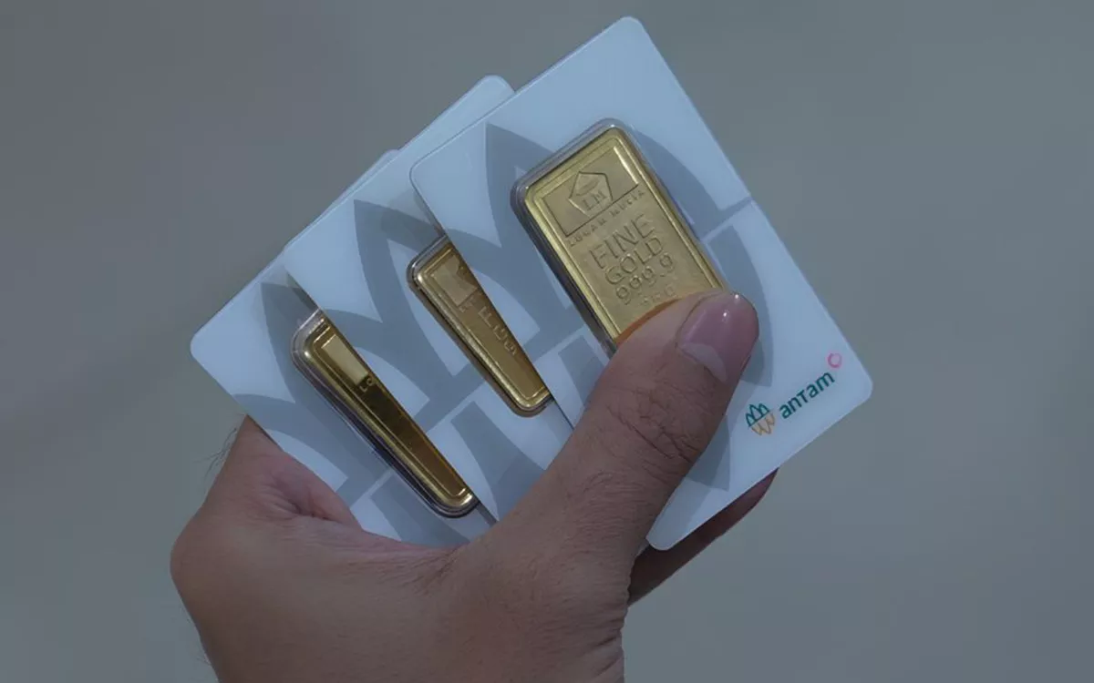 Harga Emas Antam Hari Ini Naik Rp16.000! Tembus Rp3.028.000 per Gram