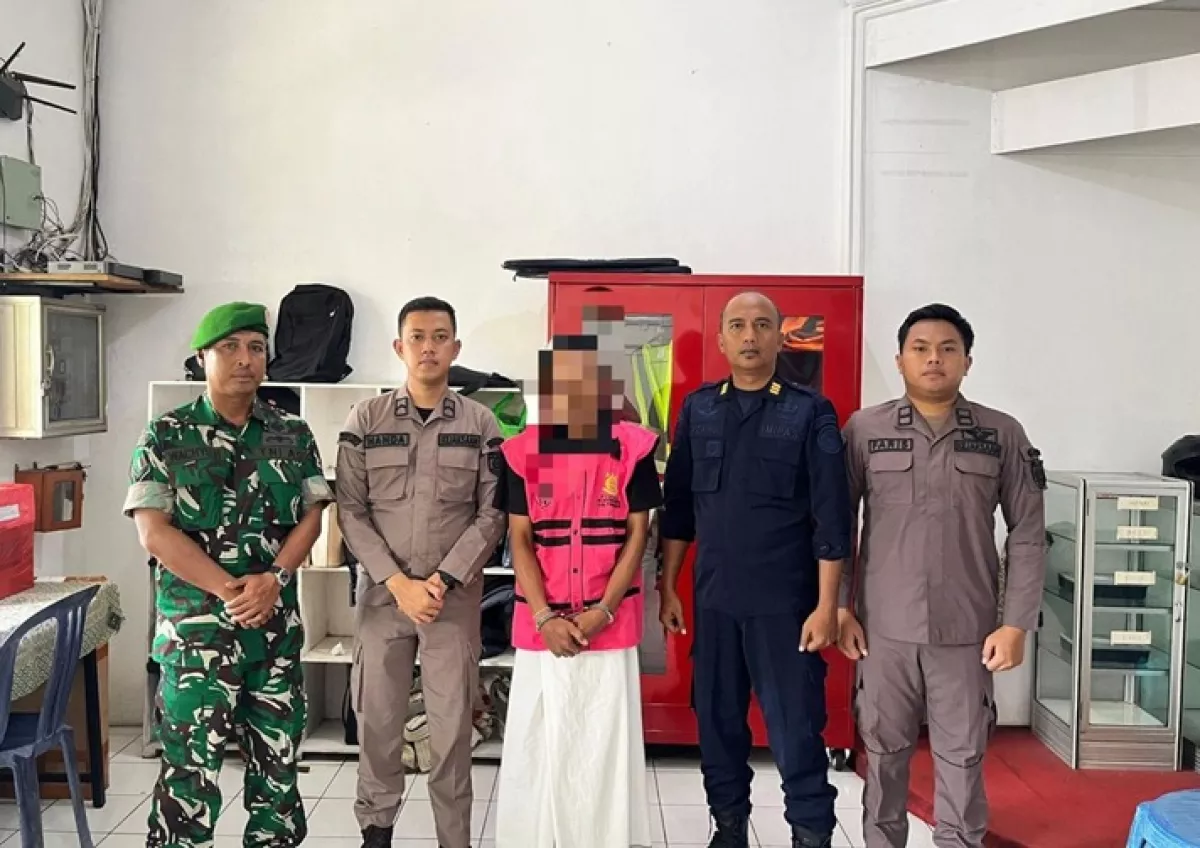 Komisi III DPR Geram, Guru Honorer Probolinggo Dijadikan Tersangka Rangkap Jabatan