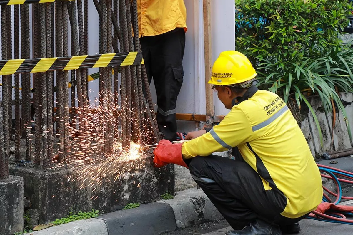 Pemprov DKI Rampungkan Pembongkaran 109 Tiang Monorel di Rasuna Said