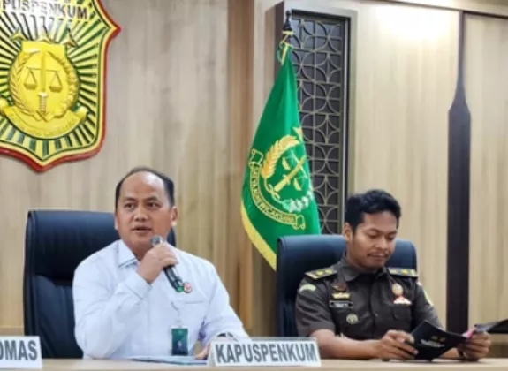Sempat Ditahan, Kejaksaan Bebaskan Guru Honorer Probolinggo yang Dipidana Gegara Rangkap Jabatan