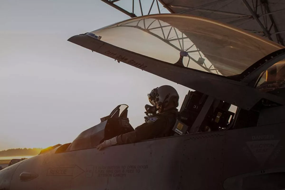 Ketahuan Latih Militer China, Mantan Pilot Tempur Amerika Ditangkap FBI