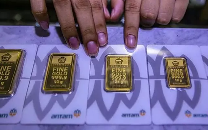 Update Harga Emas Antam Hari Ini: Meroket ke Level Rp3.039.000 per Gram