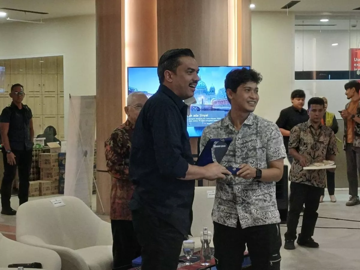 Skandal Impor Tekstil China Terbongkar! Menteri Maman Ungkap Data 'Hantu' yang Hancurkan UMKM