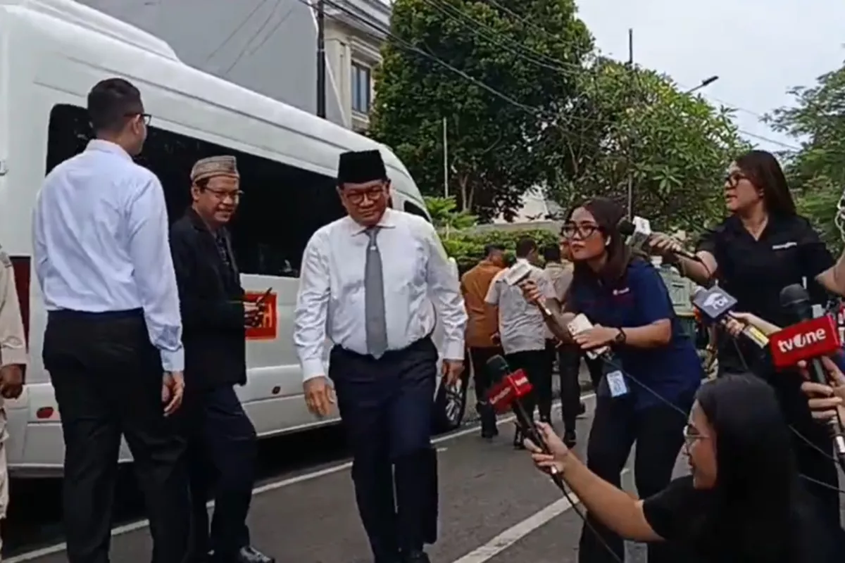 Pramono Anung Melayat ke Rumah Duka Try Sutrisno: Bapak Bangsa yang Merangkul Semua Orang