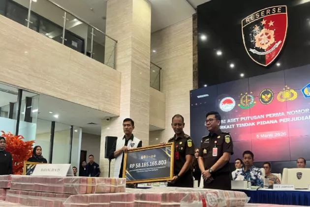 Bareskrim Serahkan Aset Rp58,1 Miliar dari Kasus Judi Online ke Negara