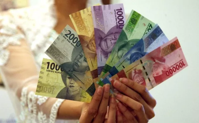 JANGAN SAMPAI KEHABISAN! Cara Tukar Uang Baru Pecahan Kecil di BCA & Pintar BI Sebelum Lebaran