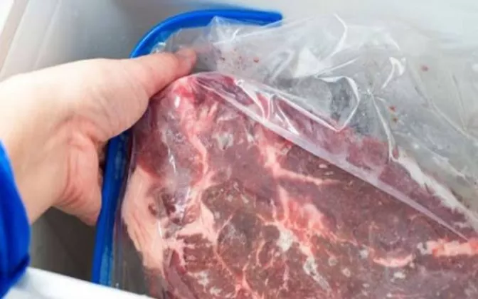 Waspada! Daging Impor Kadaluwarsa Beredar di Pasaran Jelang Lebaran 2026, Total 14 Ton Disita Polisi