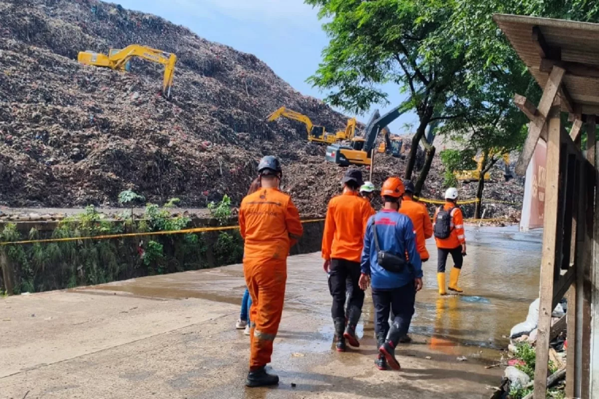 Longsor Gunungan Sampah Bantargebang: 4 Tewas, DKI Tutup Zona 4A dan Siapkan Zona Darurat