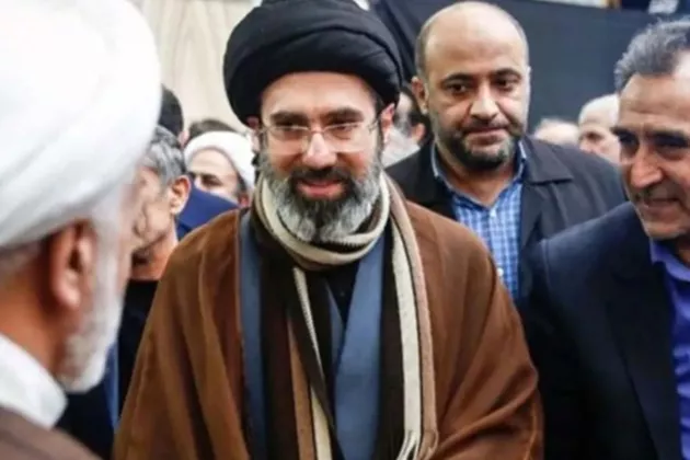 Presiden Iran Ucapkan Sumpah Setia pada Pemimpin Tertinggi Spiritual yang Baru