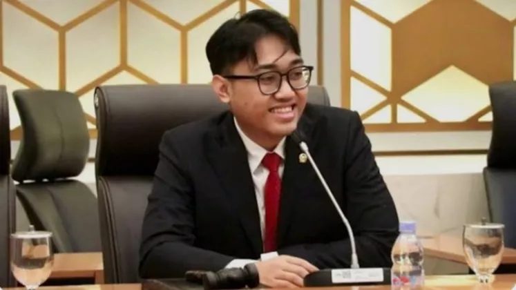 Pungli Beasiswa PIP Kian Meresahkan! DPR Desak Kemendikdasmen Sikat Habis Oknum Nakal