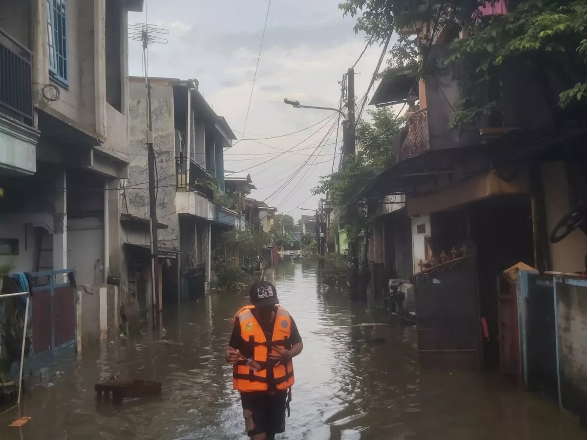 Banjir Total Persada Tangerang, Warga Keluhkan Minimnya Bantuan dan Pompa Tambahan