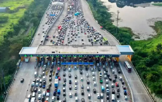 PUNCAK MUDIK 2026 Terbagi 2 Gelombang: Hindari Tanggal 18-19 Maret