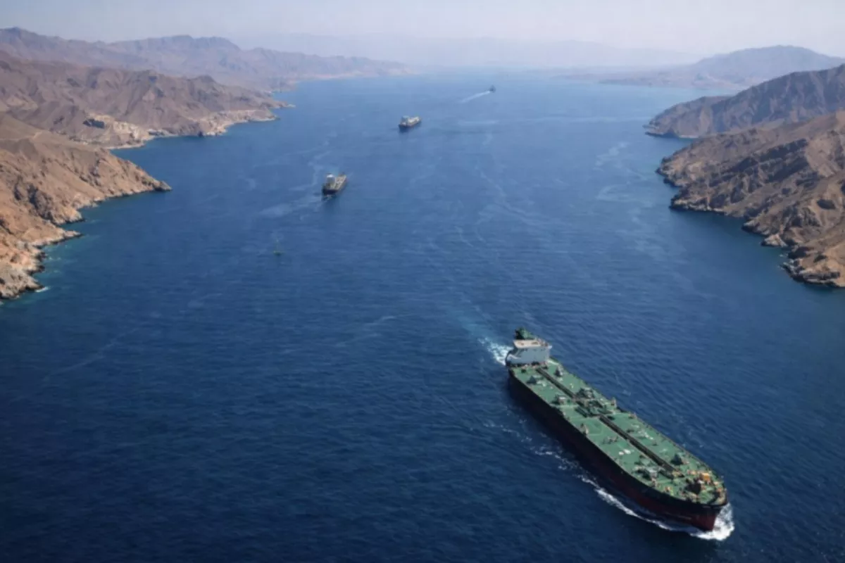 Trump Ancam Beri Respons 20 Kali Lebih Keras Jika Selat Hormuz Diblokir