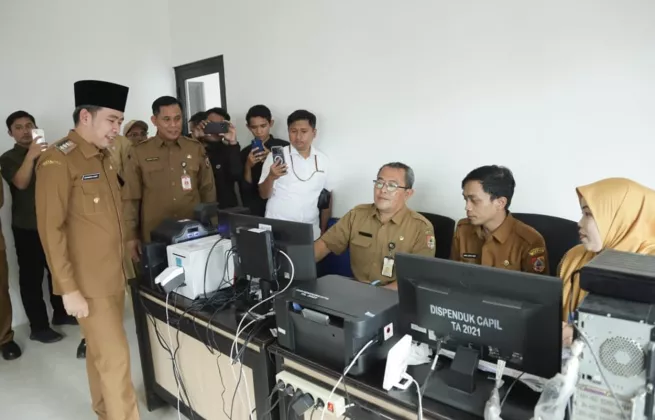 GRATIS! Jember Luncurkan Peta Cinta: Cetak KTP-el Kini Bisa di Kecamatan, Tersedia di 29 Lokasi