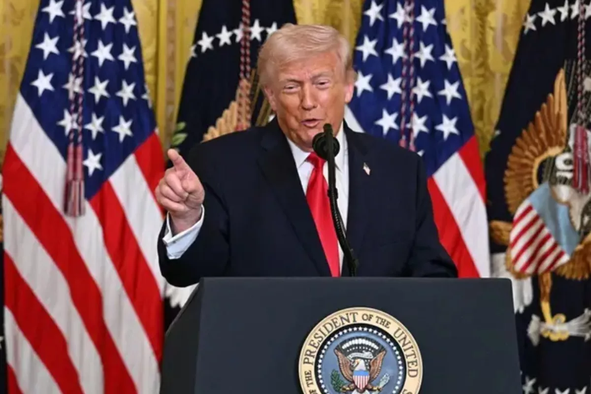 Sesumbar Punya Amunisi Tak Terbatas, Trump Ancam Kirim Serangan Lanjutan ke Iran