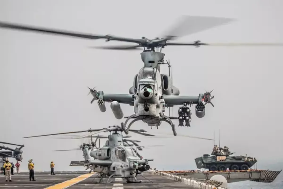 AS Klaim Berhasil Serang 90 Target Militer Iran di Pulau Kharg
