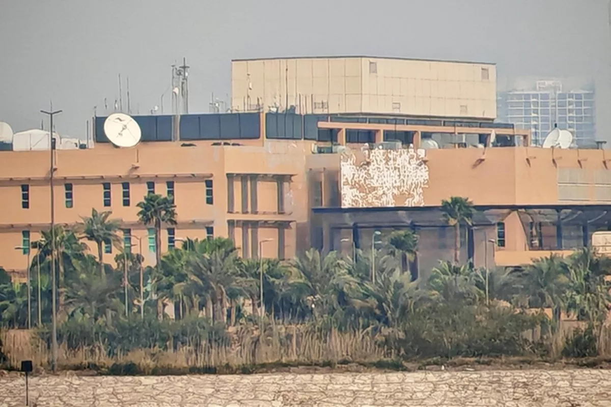 Serangan Roket Hantam Kedubes AS di Baghdad, Rusak Sistem Pertahanan