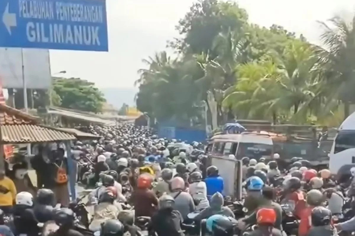 Antrean Mengular 27 Km di Pelabuhan Gilimanuk! Polisi Sebut Ini Bukan Kemacetan