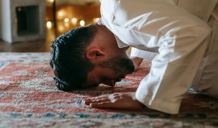 RAHASIA JUMAT TERAKHIR RAMADAN: Apa Itu Sholat Kafarat yang Disebut Bisa Menghapus Dosa?
