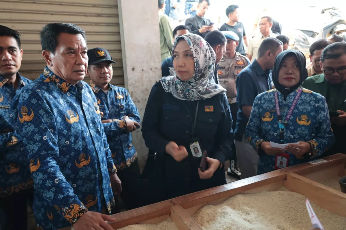 Bupati Tangerang Pantau Harga Pangan: Stok Aman, Cabai Naik 