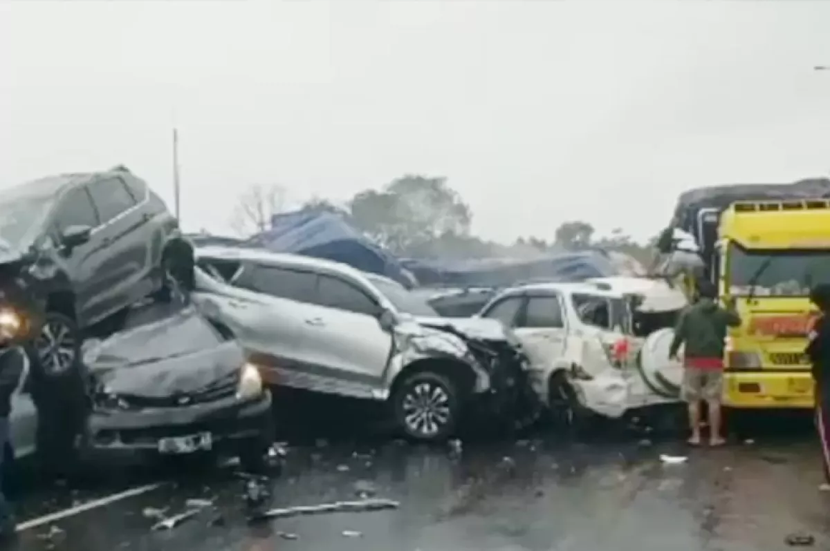 Kecelakaan Beruntun di Jalur Mudik Surabaya–Mojokerto, Lalu Lintas Lumpuh di Sidoarjo