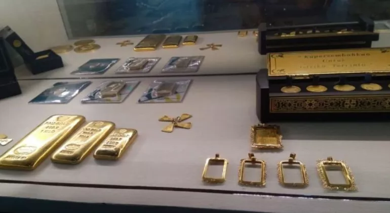 Harga Emas Antam Naik Hari Ini, Nyaris Tembus Rp3 Juta per Gram!