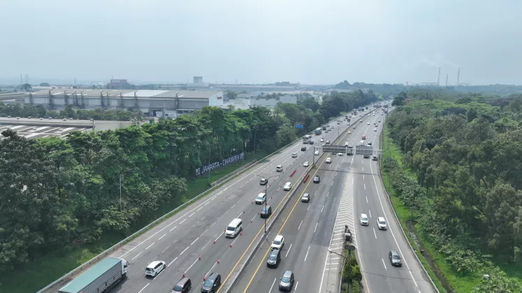 Lebaran 2026 Siap Guncang Jabodetabek: Jutaan Kendaraan Keluar, Jasa Marga Ungkap Strategi Ampuh!