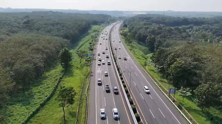 Mudik H-3 Menyala! Volume Kendaraan Tol Cipali Melonjak 97%, 47 Ribu Mobil Serbu Arah Timur