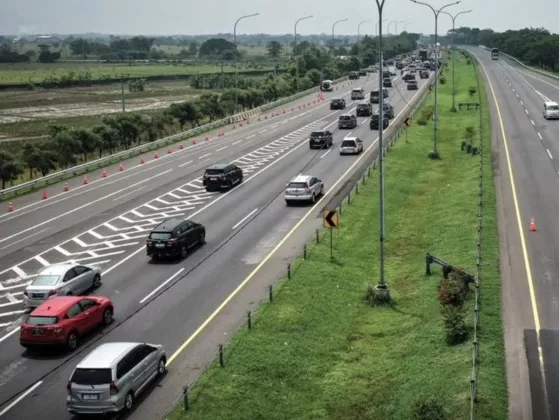 Tembus 1,1 Juta Kendaraan! Arus Mudik Lebaran 2026 Memuncak, Rekayasa One Way Nasional Berlaku