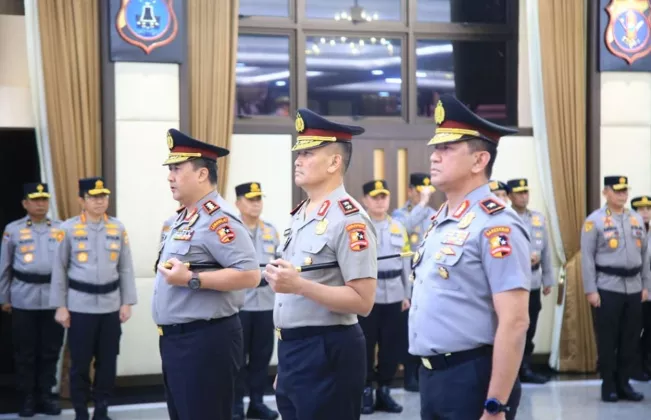 47 Jenderal Polri NAIK PANGKAT SEKALIGUS, Nama Ini Paling DISOROT