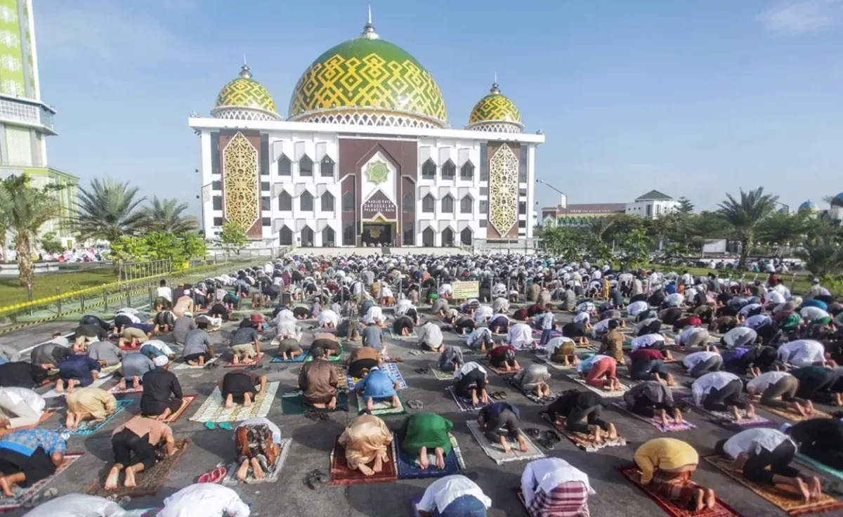 BUKAN DI MASJID! Alasan Rasulullah SAW Jalan Kaki 1.000 Hasta Demi Salat Idul Fitri, Umat Islam Wajib Tahu Fakta Ini