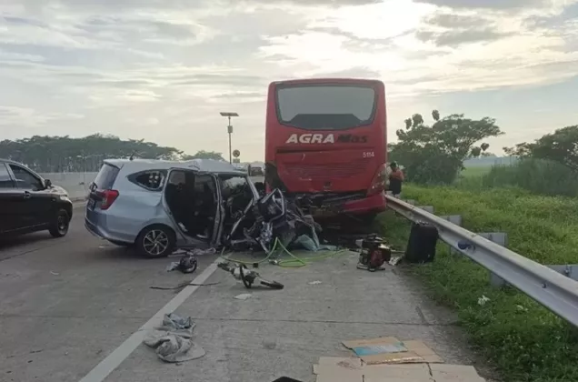 Kecelakaan Maut Tol Pejagan–Pemalang KM 290+700: Toyota Calya Tabrak Bus Agra Mas, 4 Orang Tewas