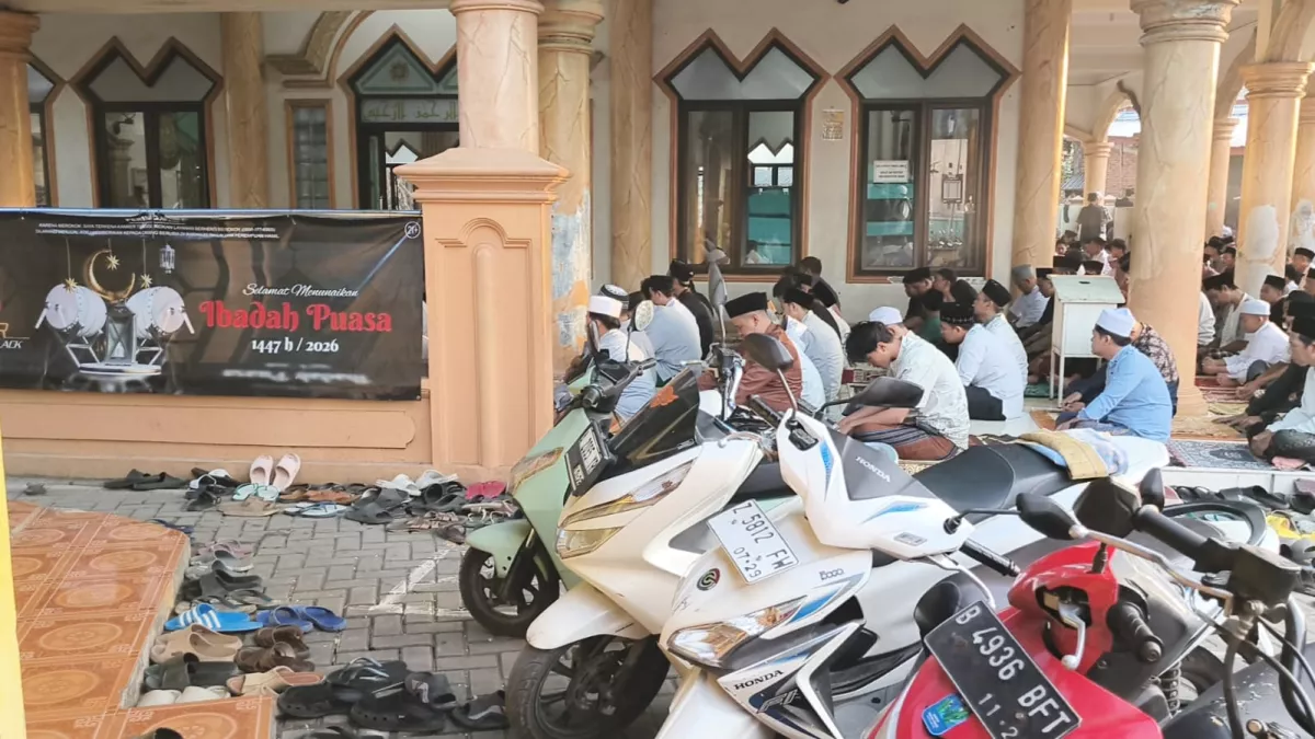 Jemaah Cilongok Tangerang Rayakan Idul Fitri Lebih Awal 